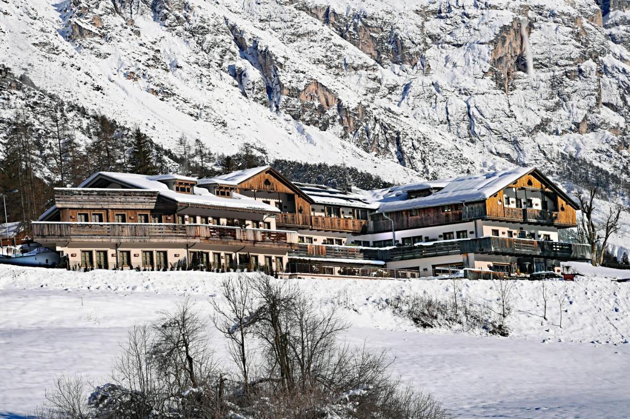 Rosapetra Spa Resort - Small Luxury Hotels Of The World Cortina d'Ampezzo Exterior photo