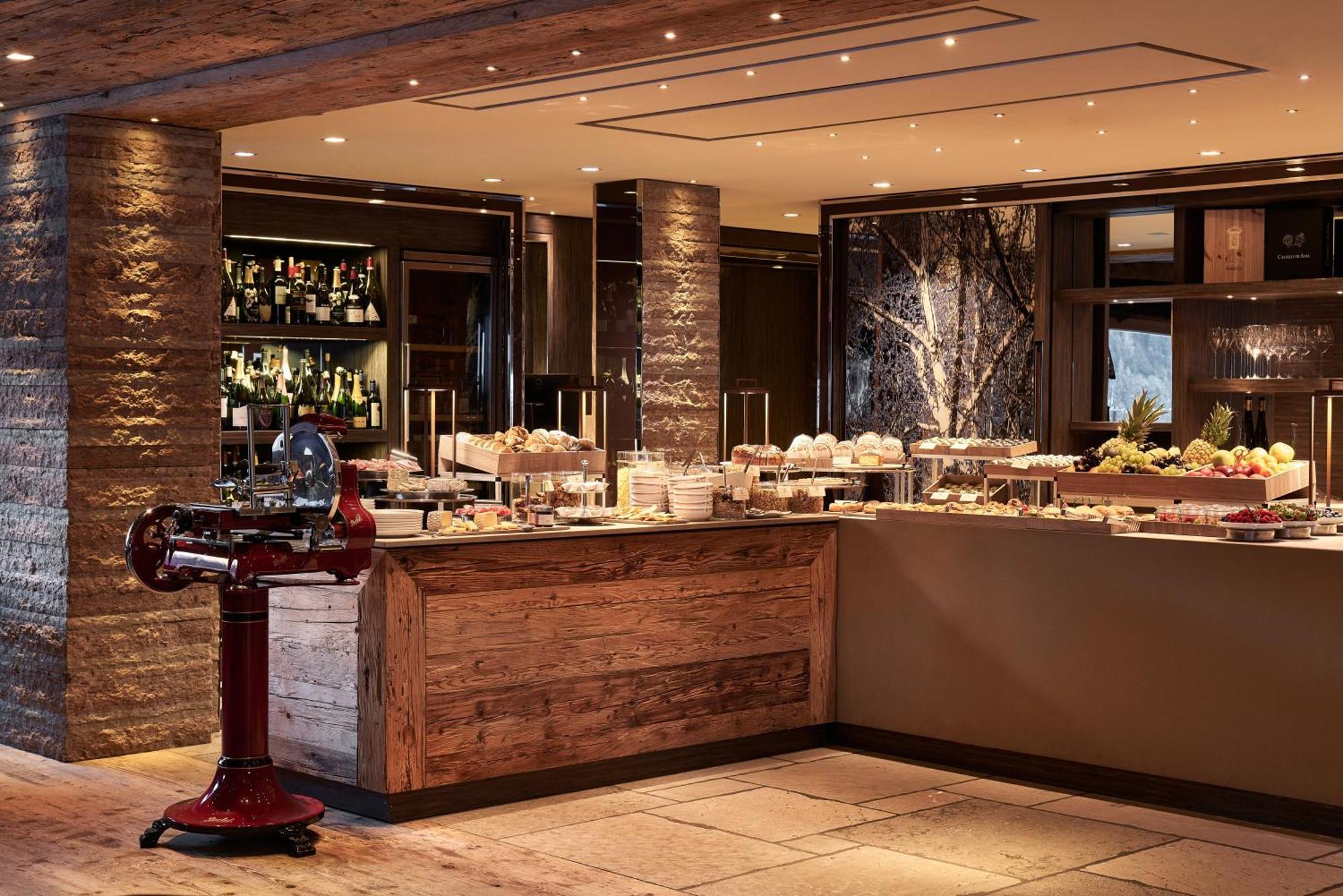 Rosapetra Spa Resort - Small Luxury Hotels Of The World Cortina d'Ampezzo Exterior photo