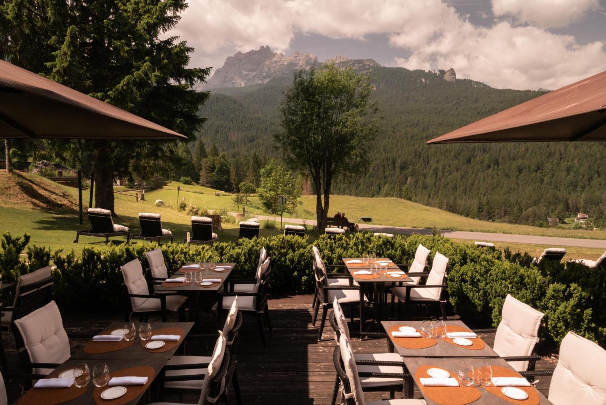 Rosapetra Spa Resort - Small Luxury Hotels Of The World Cortina d'Ampezzo Exterior photo