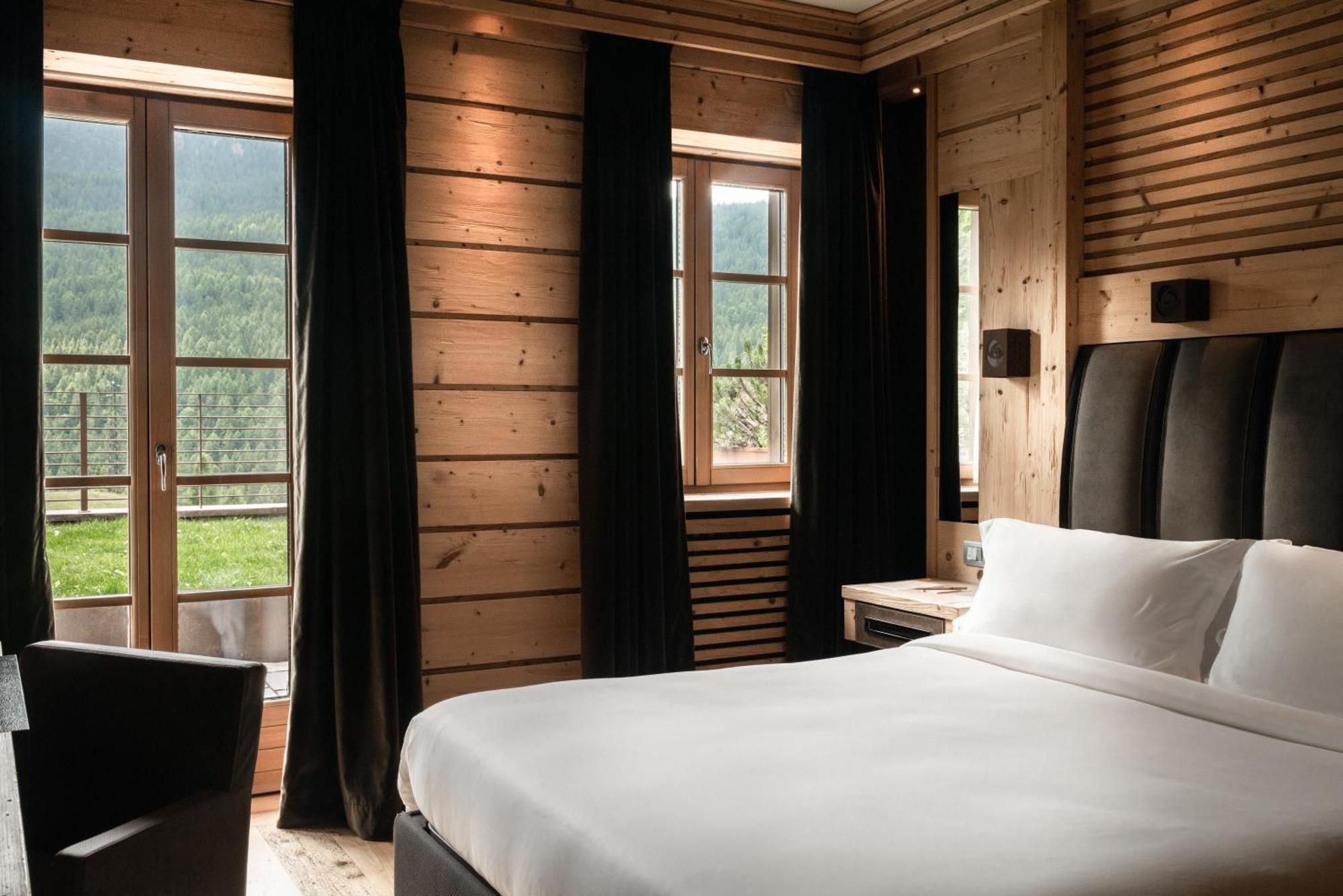 Rosapetra Spa Resort - Small Luxury Hotels Of The World Cortina d'Ampezzo Exterior photo
